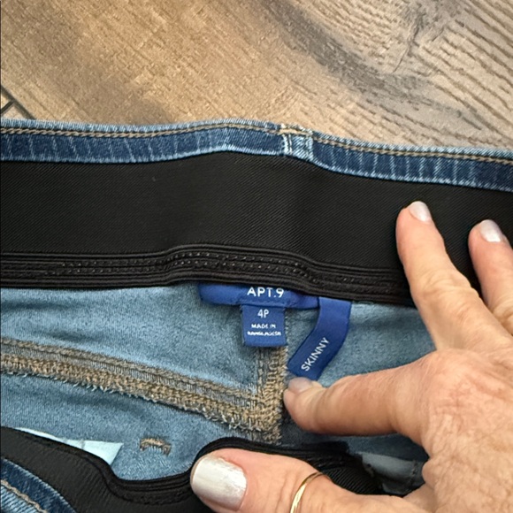 Apt 9 Women's Medium Wash Blue Skinny Jeans - Picture 8 of 12